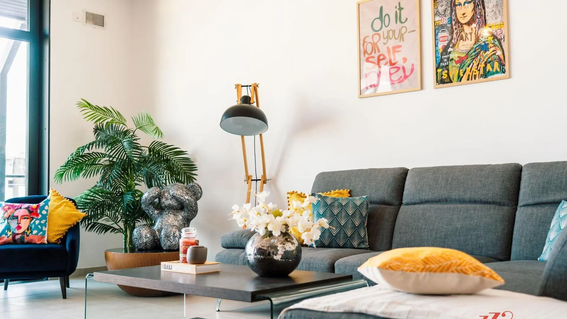 Elegance & Excitement Luxury Downtown Escape Apartment Saint Julian's